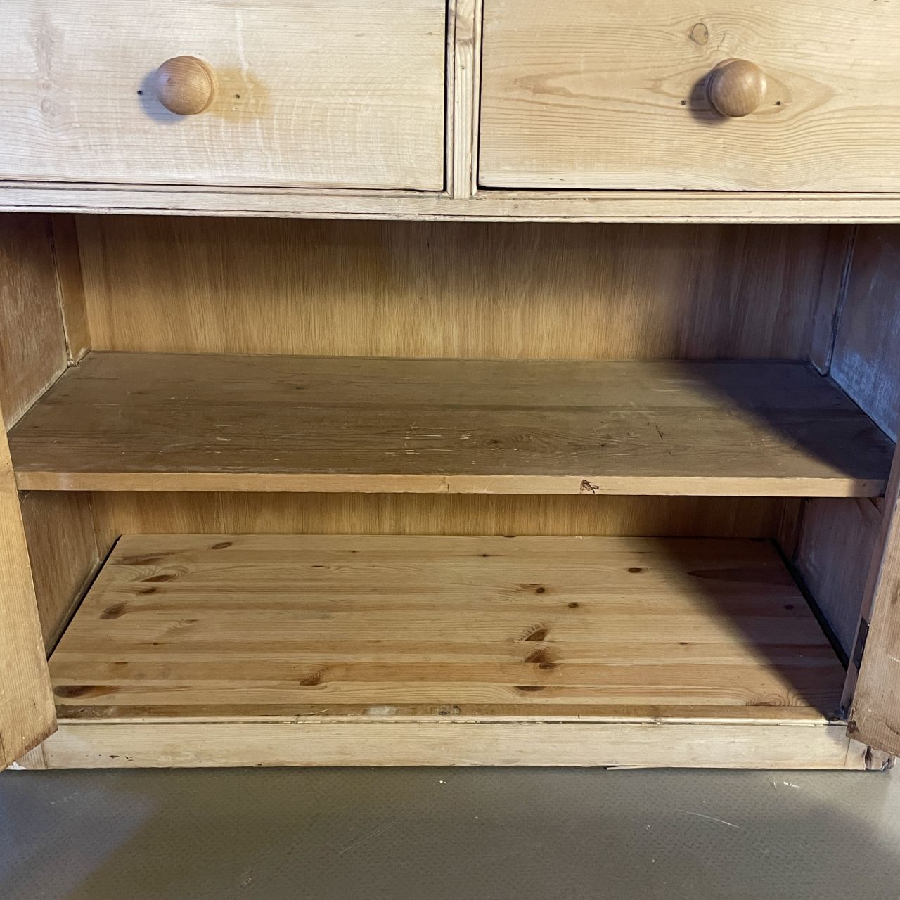 Victorian Pine Dresser, 1800s photo 935.0