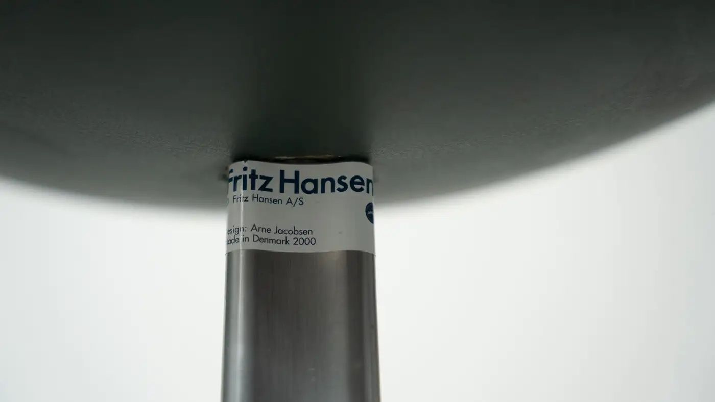 Egg Chair And Ottoman By Arne Jacobsen For Fritz Hansen, 2000s photo for sale