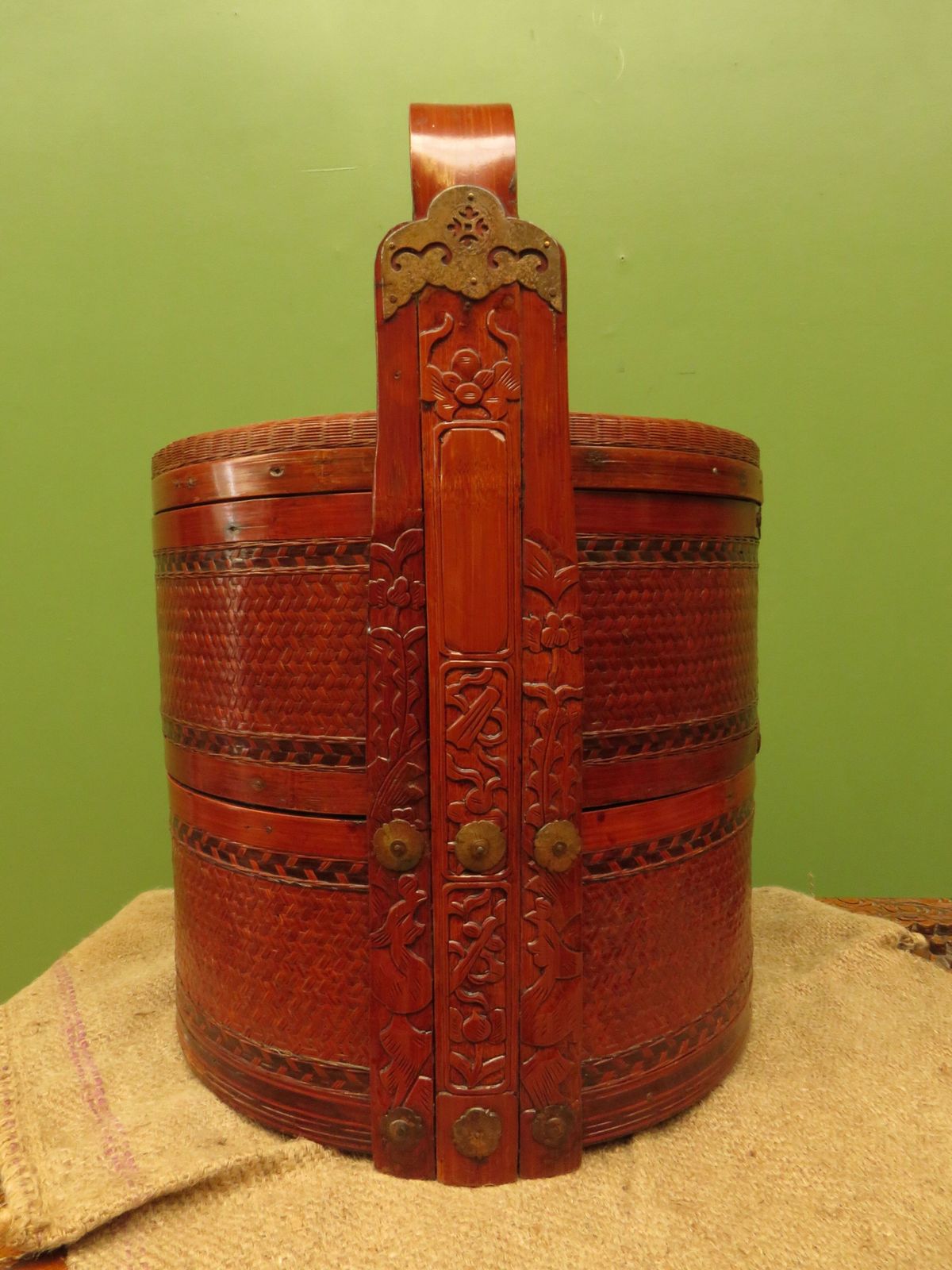 photo furniture Large Chinese Wedding Basket With Two Tiers
