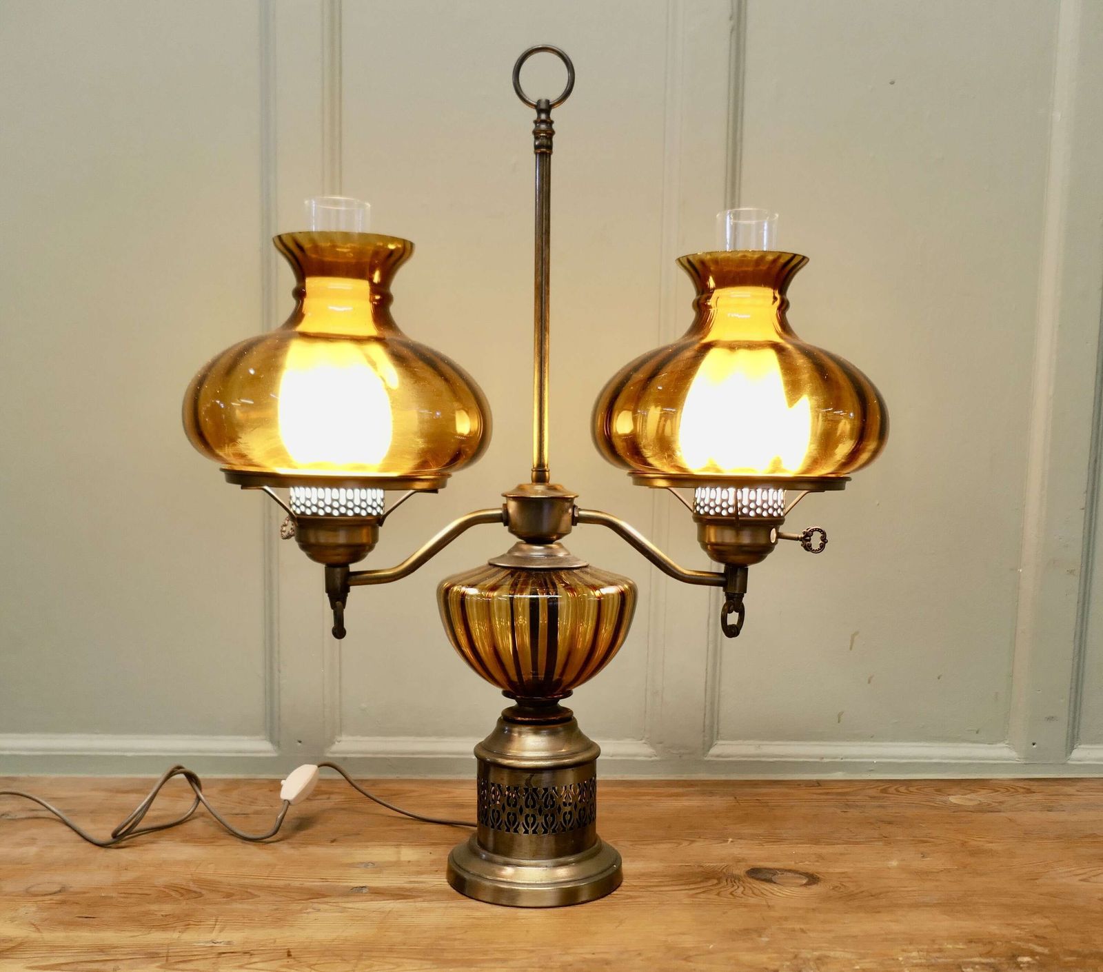 Antique Style Amber Oil Lamp, Twin Brass Table Lamp, This Is A Large Piece