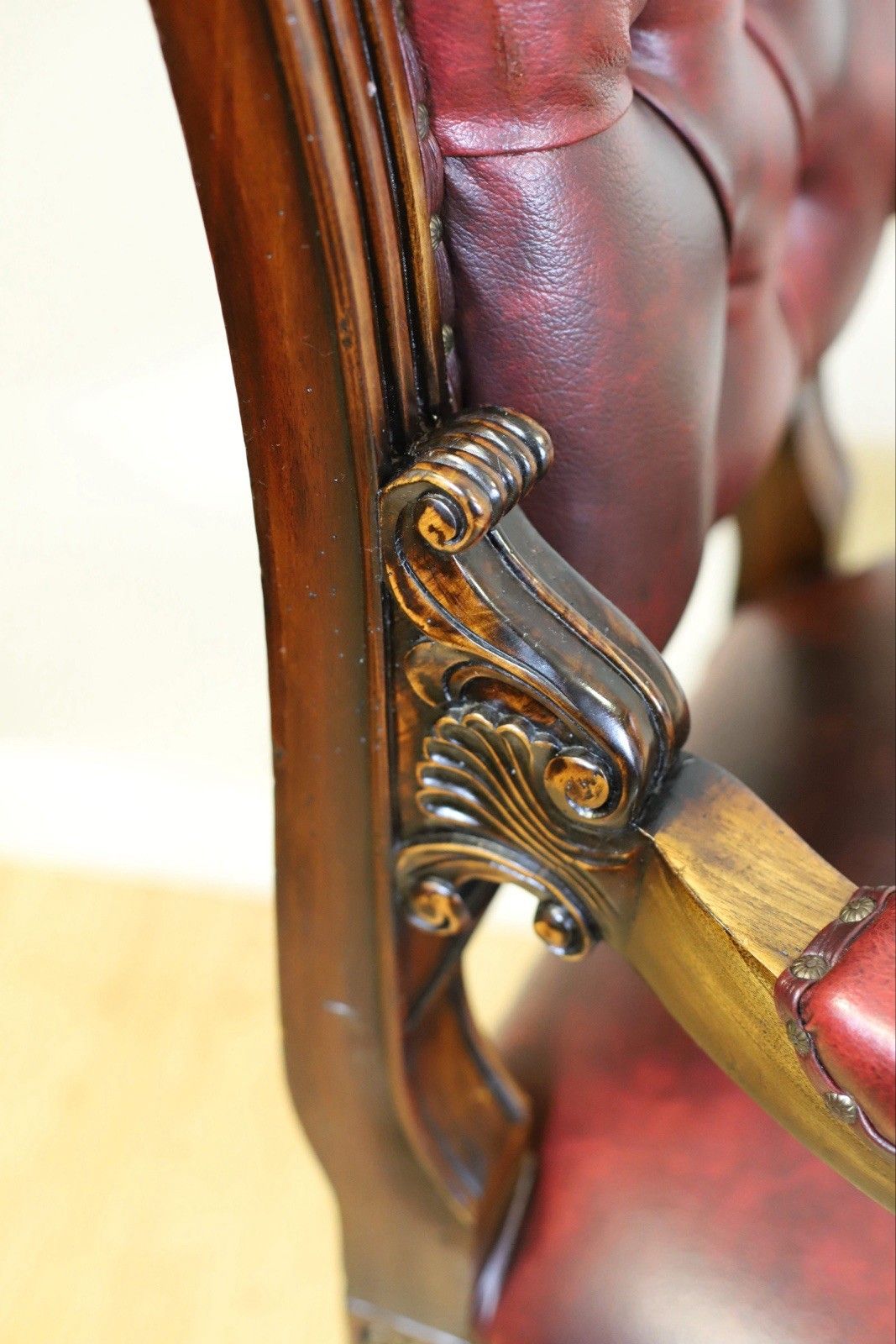 2251.0 Stunning Victorian Empire Style Gilt Carved Wood Executive Swivel Chair photo