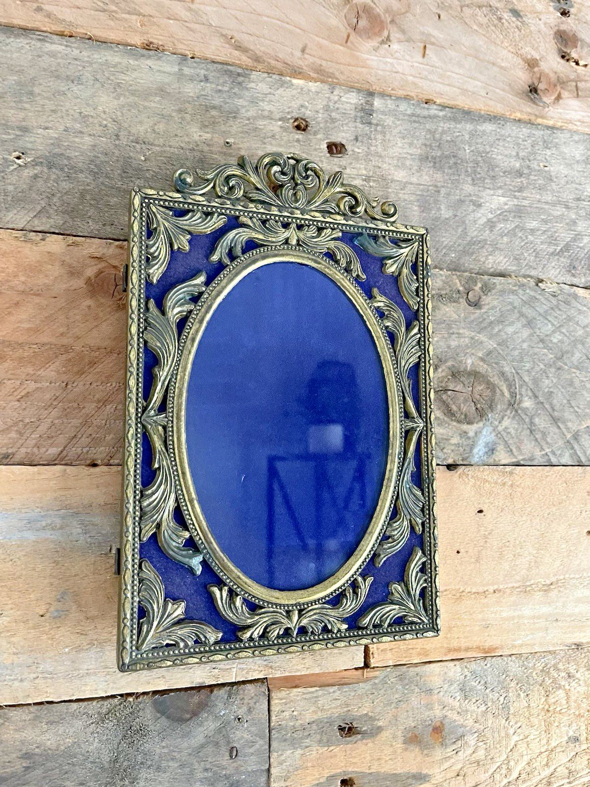 Vintage Italian Ornate Gilt Metal Rococo Easel Wall Photo Picture Frame Acanthus