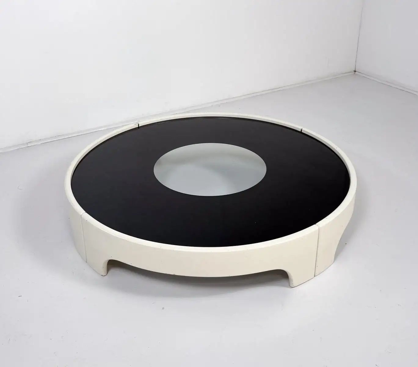 photo for sale Mid Century Modern Coffee Table By Tito Agnoli For Sormani, 1970s
