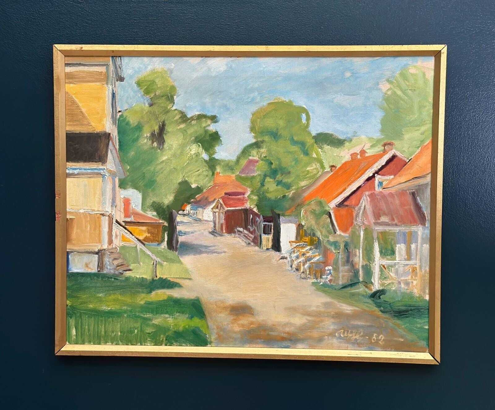 Original Swedish Oil On Canvas – Street With Houses And Trees By Ulfe – Dated 1982 – Vintage & Framed 65 × 75 Cm (25.6" × 29.5")