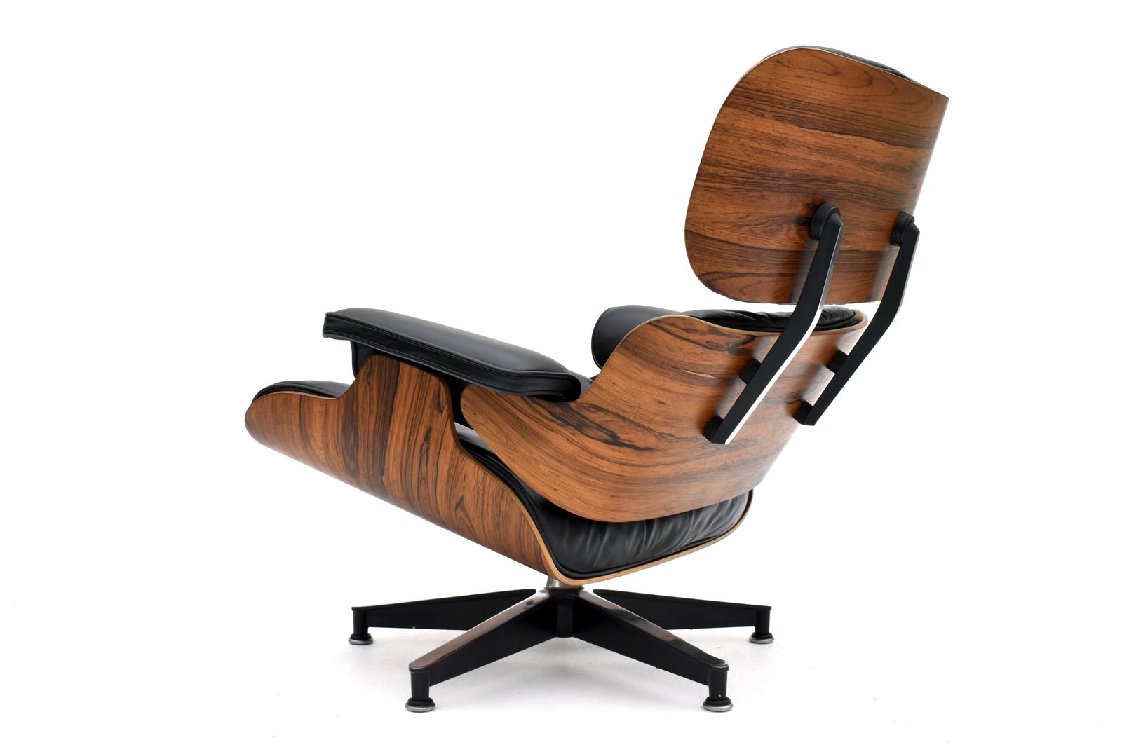 Early 1960s  Production Vintage Eames Lounge Chair For Herman Miller photo buy