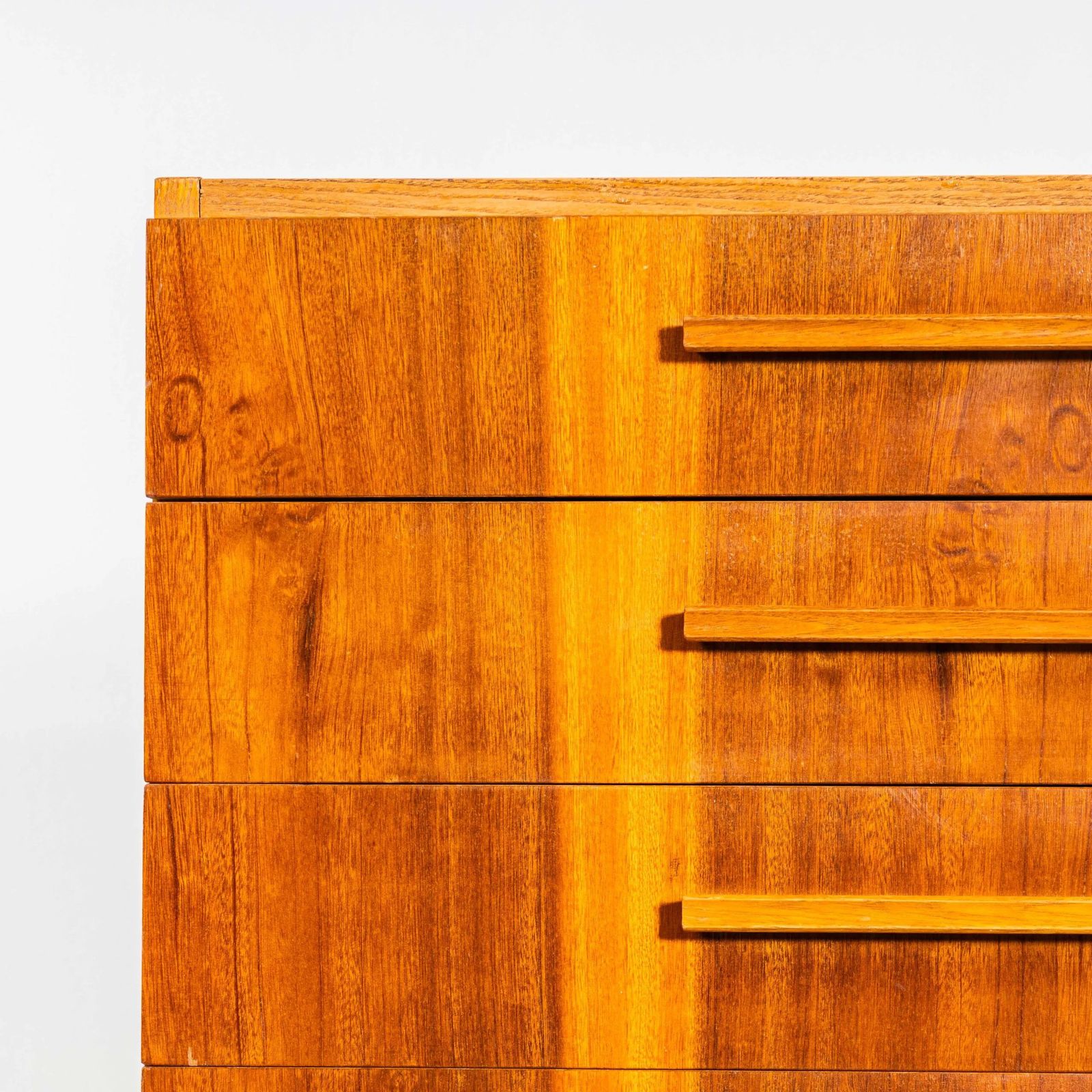 photo furniture 1960’s Good Sized Mid Century Chest Of Drawers – Up Zavody