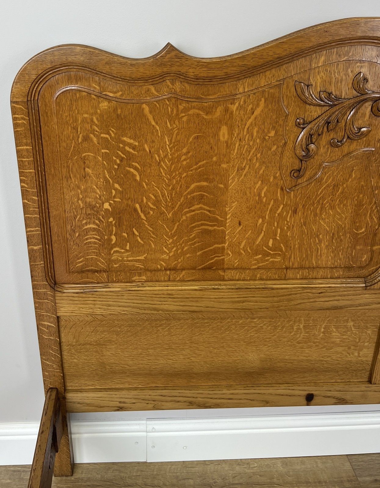 photo furniture Bed Vintage French Louis XVI Double Bed Frame Oak Carved Headboard Lot 4913