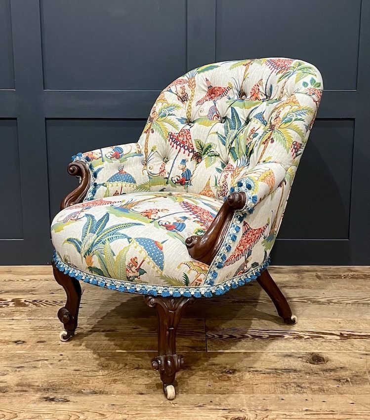 An Antique English Nursing / Bedroom Chair photo Furniture