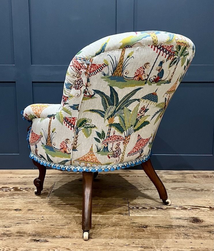 An Antique English Nursing / Bedroom Chair photo vinterior