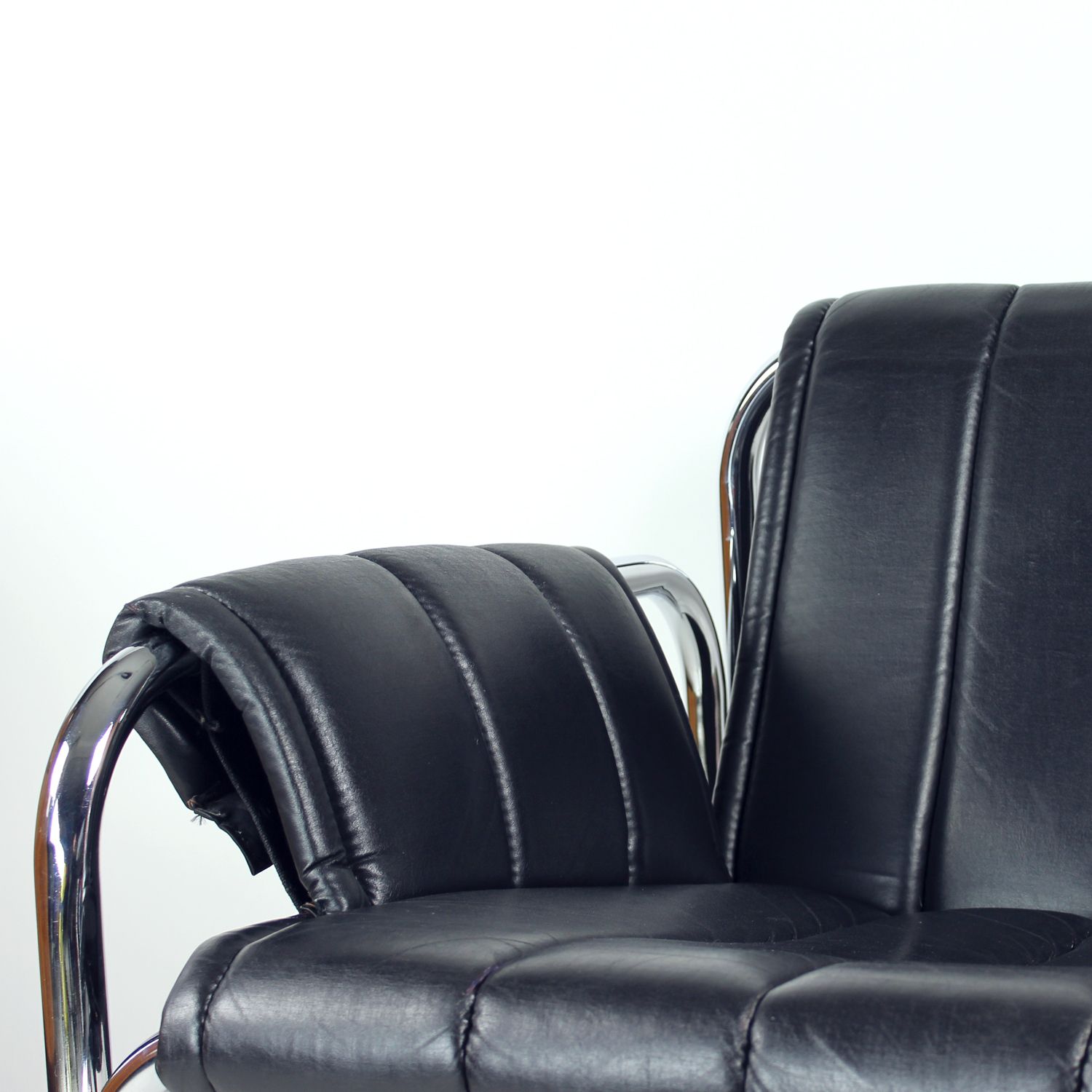 Lounge Chair By Viliam Chlebo In Chrome And Leatherette, Kodreta 1980s photo 950.0