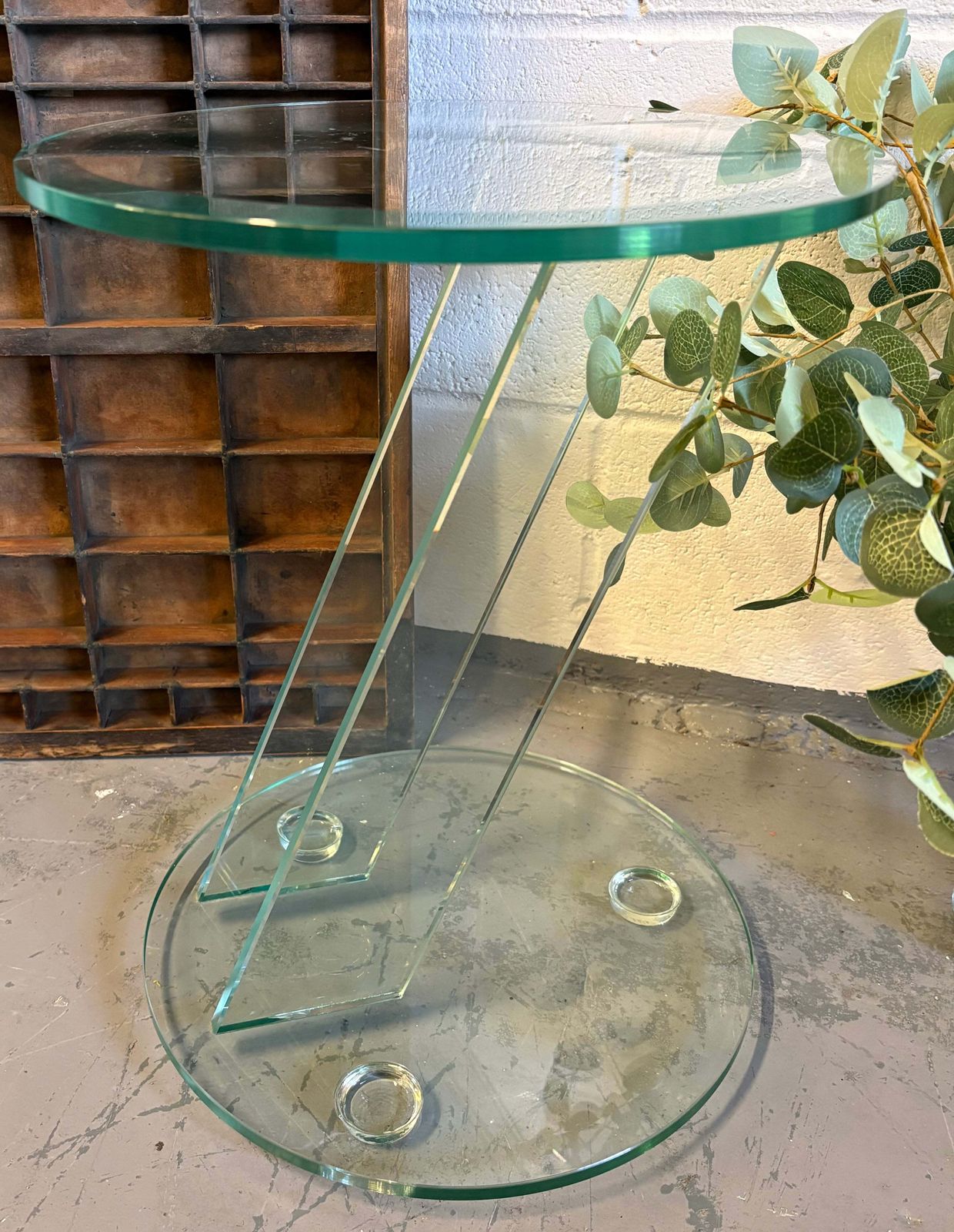 photo furniture Vintage Italian 1980’s Tempered Glass Modern Side / Drinks Table Original Unique Furniture