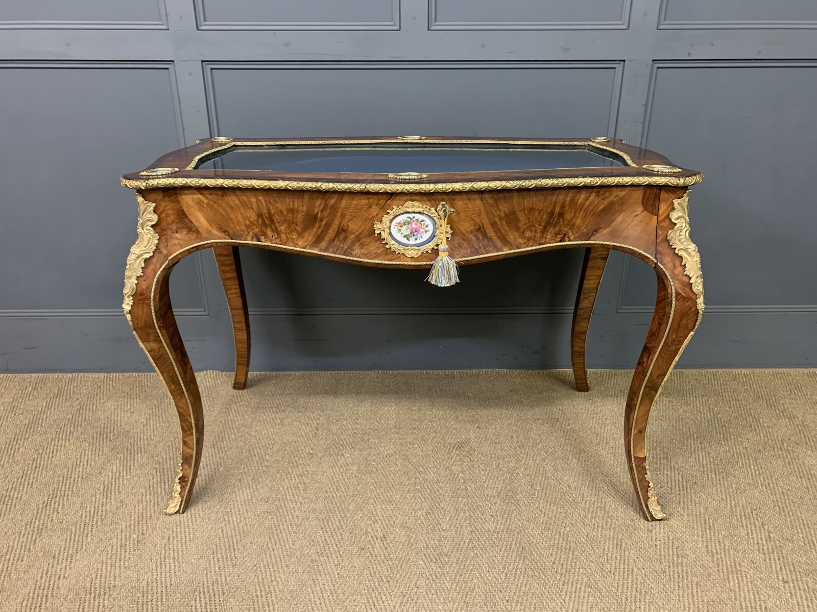 Fine 19th Century Bijouterie Table photo for sale