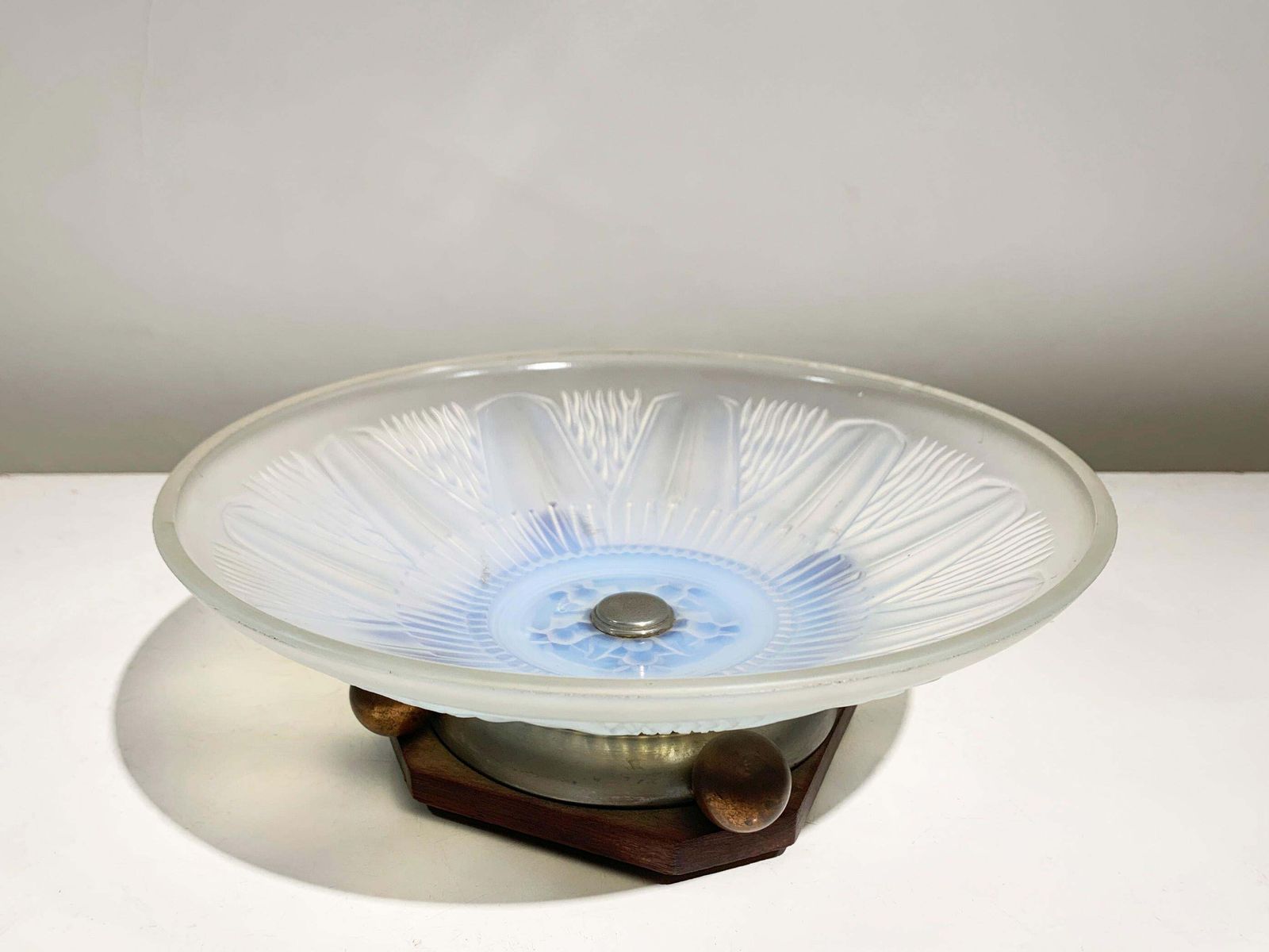 Art Deco Opalescent Glass Centerpiece Bowl With Sunflower Motif, Lalique Style photo buy