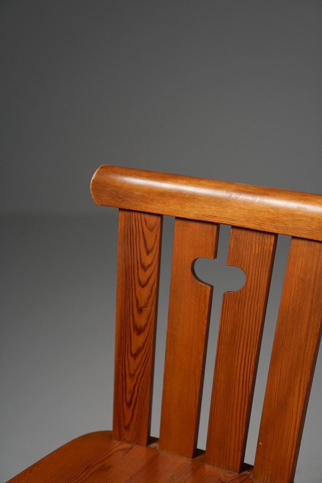 Set Of Four Scandinavian Modern Pine Chairs, Göran Malmvall, Sweden, 1970s photo vinterior