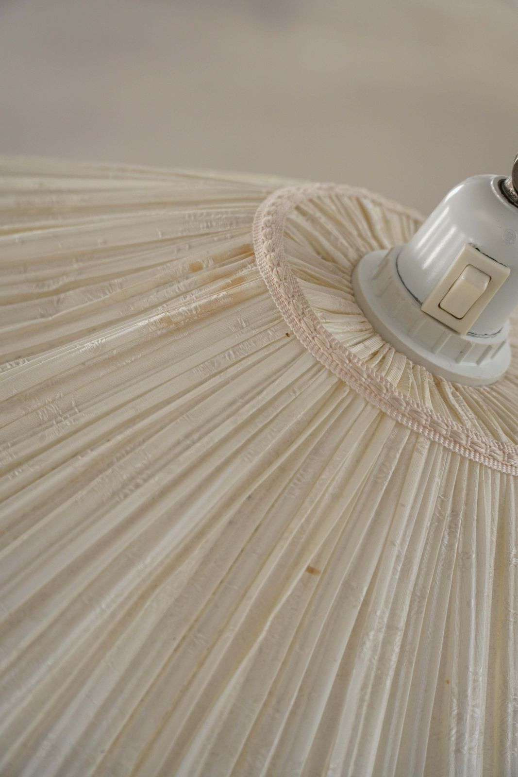 photo vinterior Swedish Floor Lamp With Turned Birch Base And Pleated Shade, Mid 20th Century