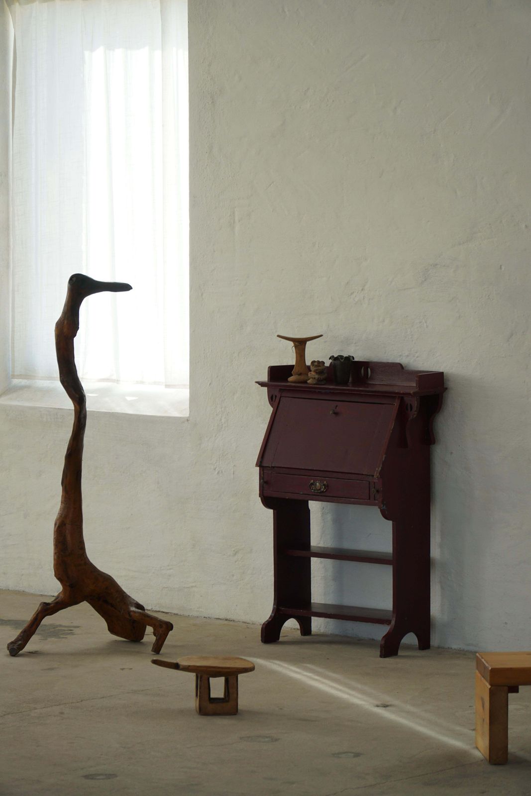 photo vinterior French Mid Century Abstract Wooden Sculpture, Organic Carved Bird Form, 1960s