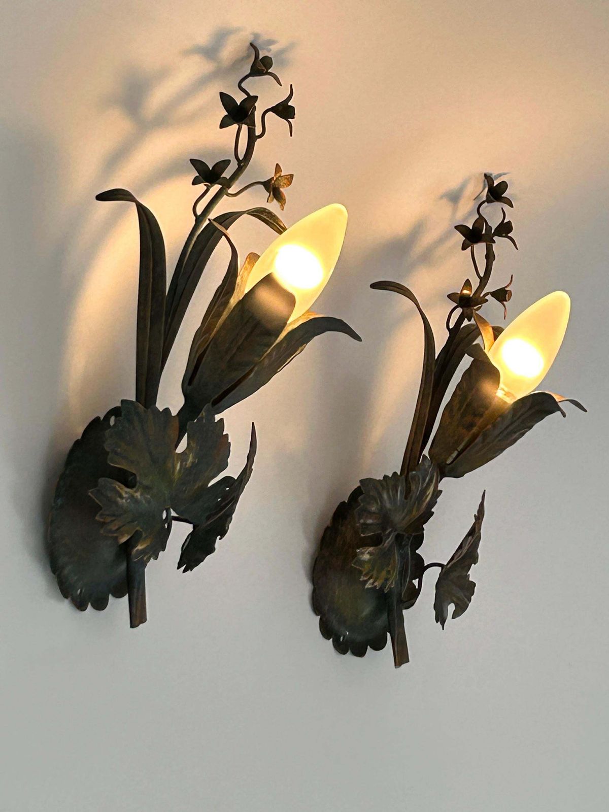 photo for sale Set Of Two Elegant Vine Leaves Sconces By Honsel Leuchten Germany 1970s