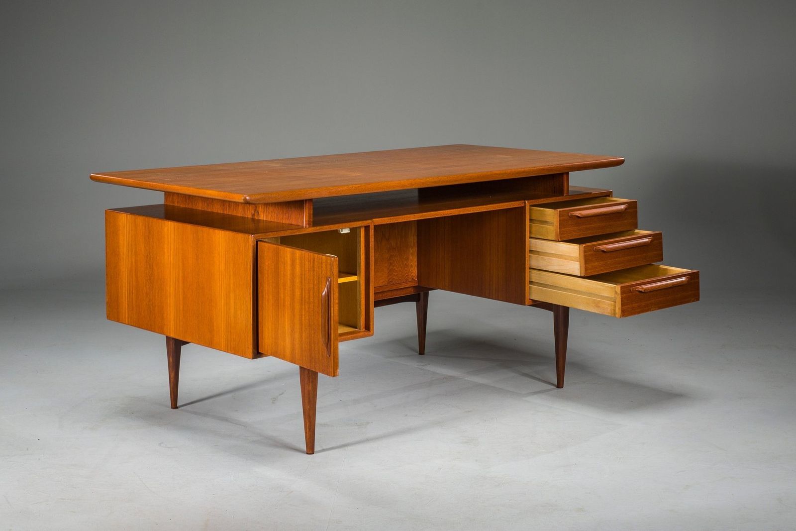 photo for sale Model Rt200 Desk In Teak By Heinrich Riestenpatt, Germany, 1960s