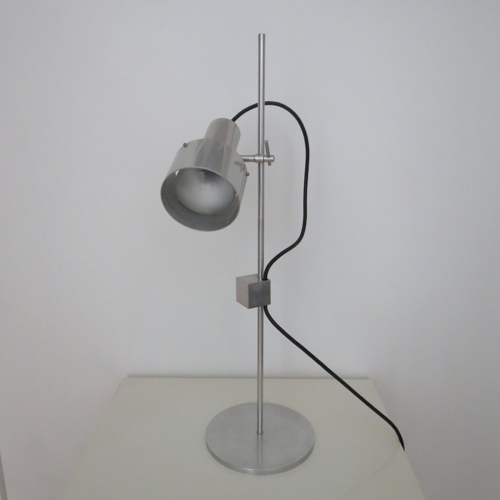 photo vintage 1960s Peter Nelson Aluminium Desk Lamp Mid Century Lamp Sh