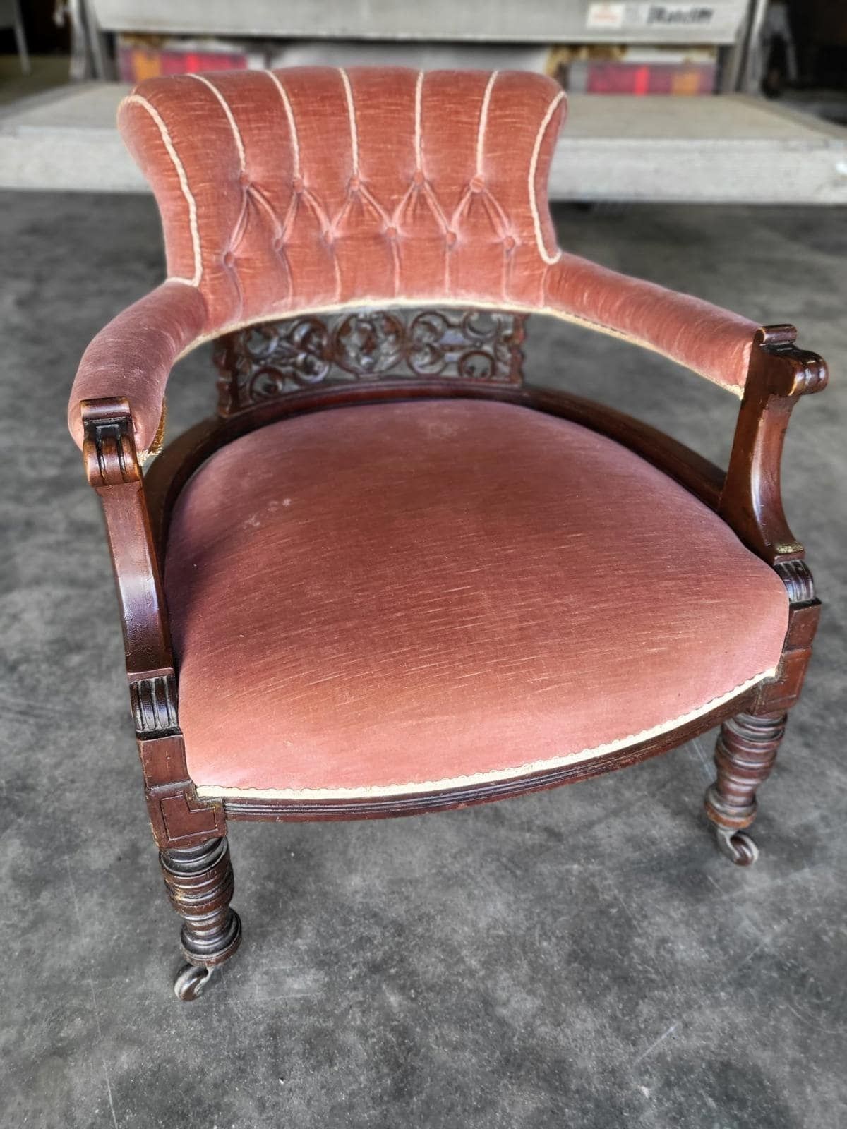 Antique Upholstered Bedroom Tub Arm Chair Legs Castors photo furniture