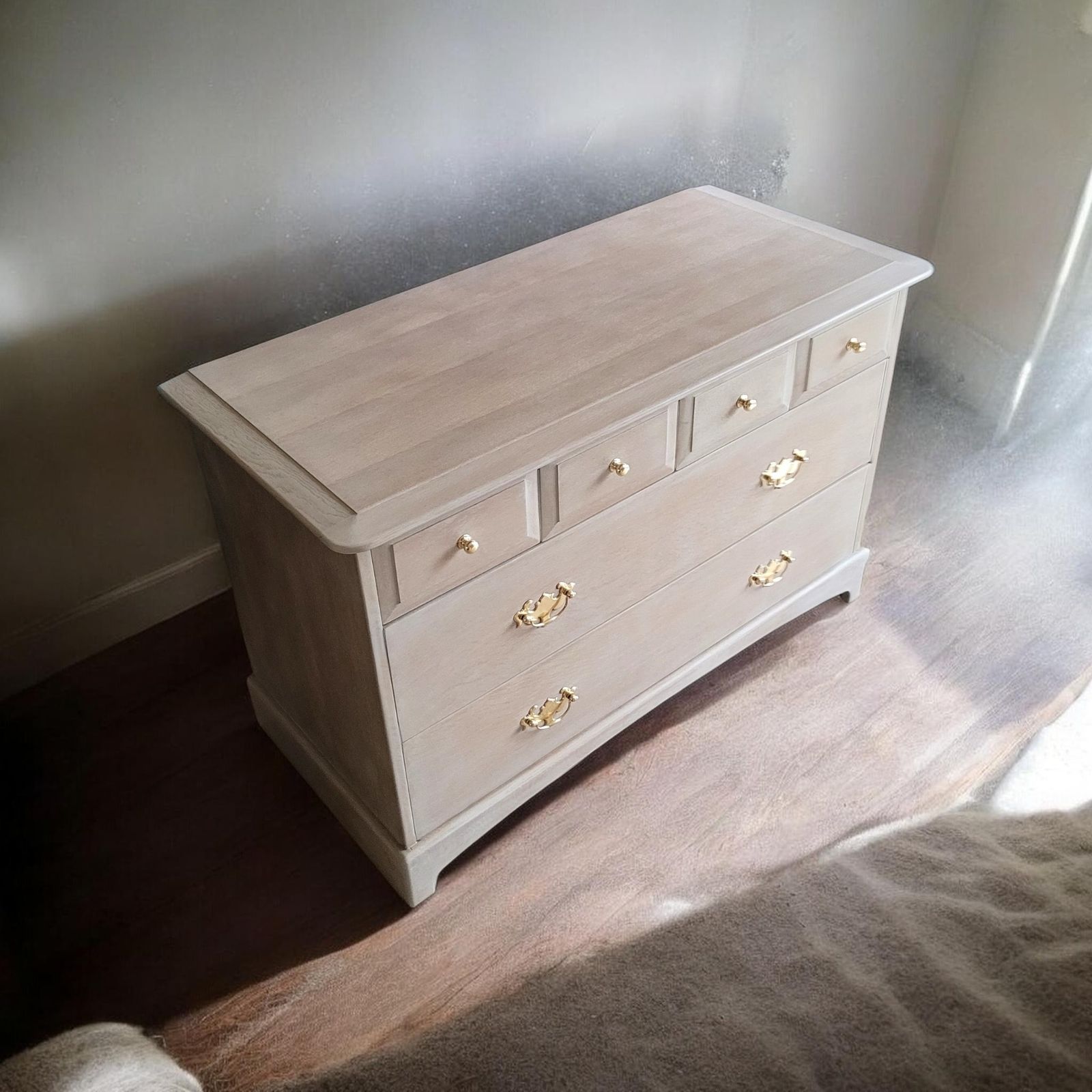 Stag Madrigal Lime Oak Chest Of Drawers photo vinterior