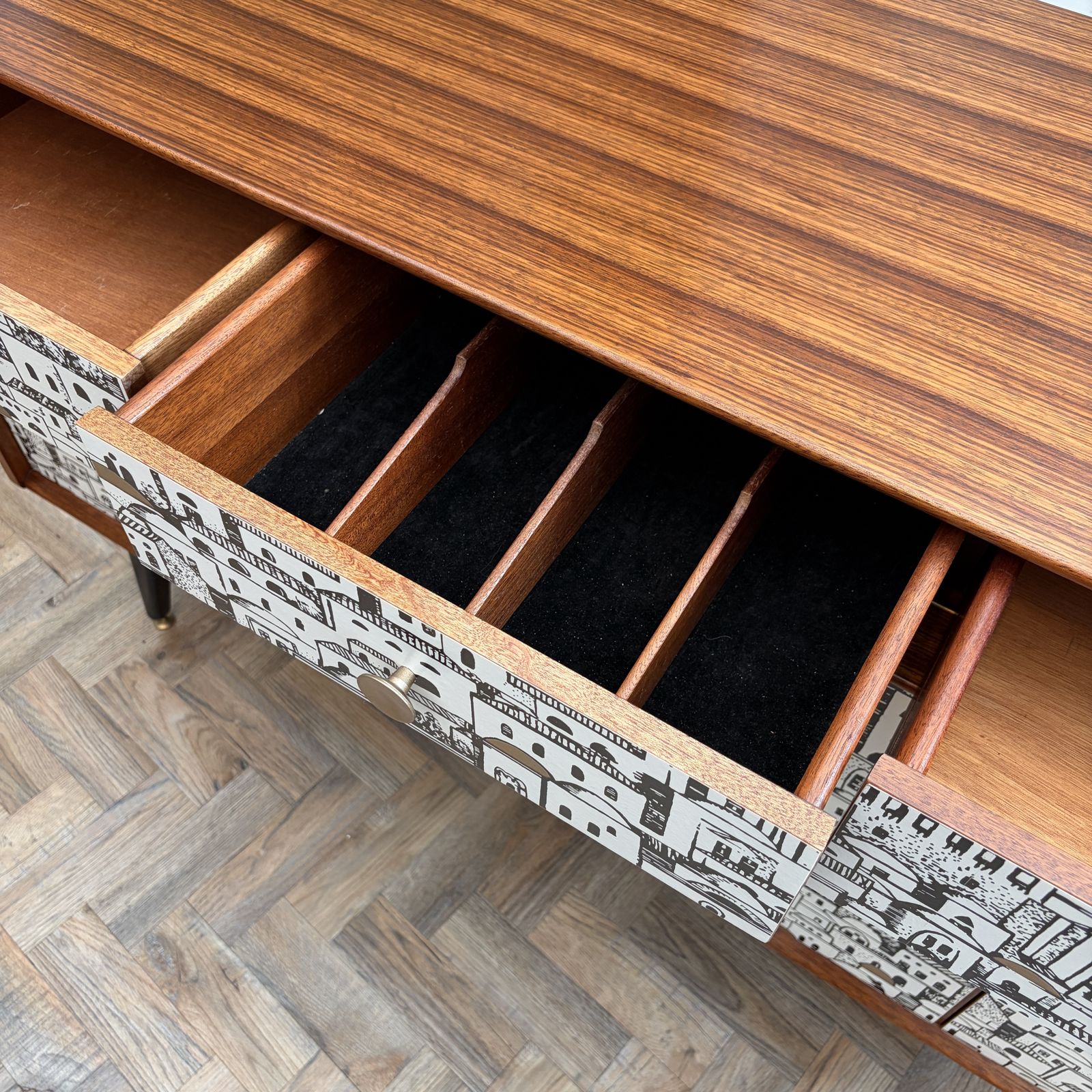 G Plan 'Floating Drawer' Sideboard With Fornasetti Fascia. Restored. Beautiful. photo 850.0