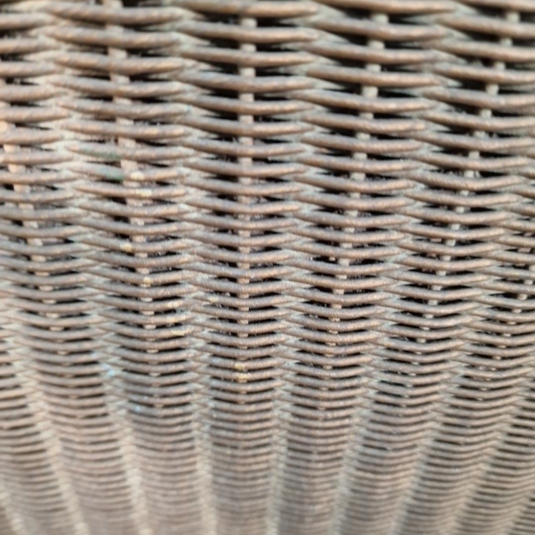photo vinterior Vintage Laundry Basket Wicker Glass Top Lidded Hamper Lloyd Loom Rattan Retro