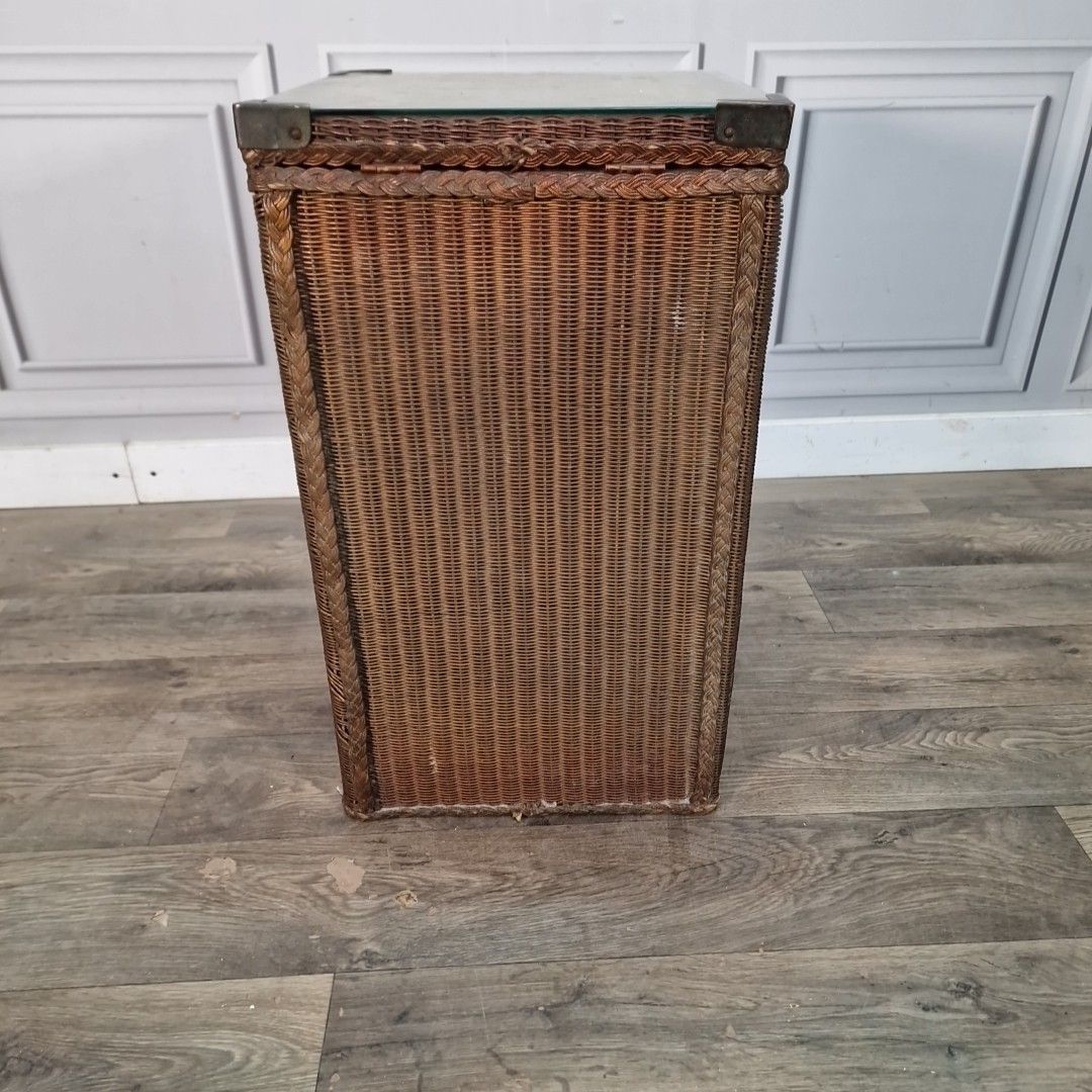 photo buy Vintage Laundry Basket Wicker Glass Top Lidded Hamper Lloyd Loom Rattan Retro