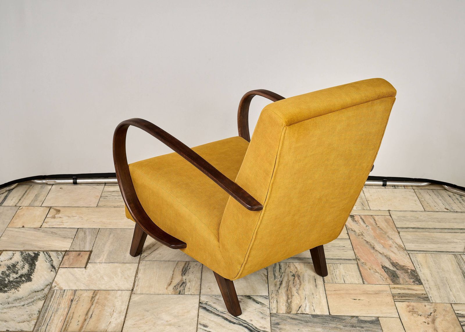 H 410 Armchair Designed By Jindrich Halabala, Czechoslovakia, photo Furniture