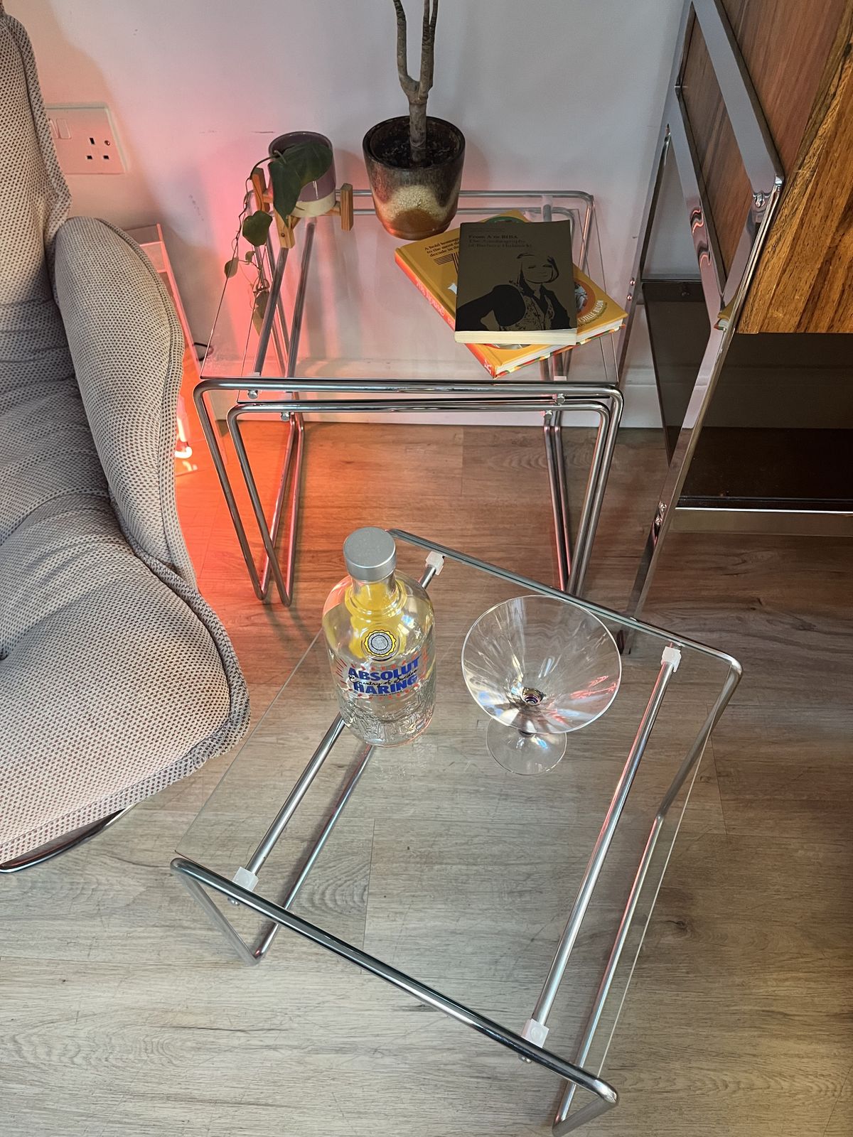 photo vinterior 1980s Marcel T Nesting Tables By Kazuhide Takahama For Cassina Italy Clear Glass