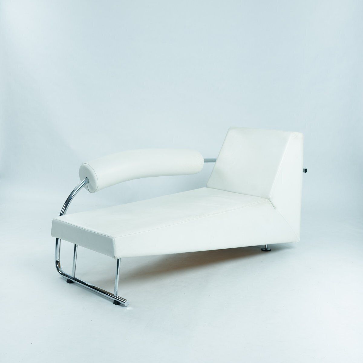 Postmodern Chaise Lounge In White Leather And Tubular Steel From Rob Eckhardt, 1980s