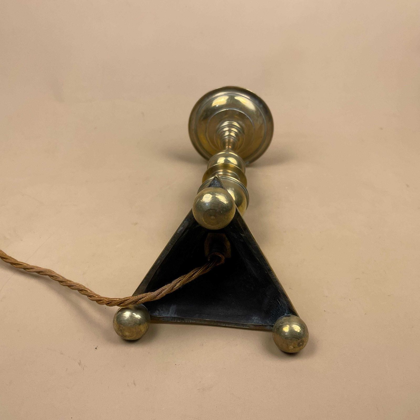 Brass Table Lamp Light Bedside Side Desk Column Ornate Detail Triangle Base Vintage Detail Antique Metal Gold Triangular photo vintage