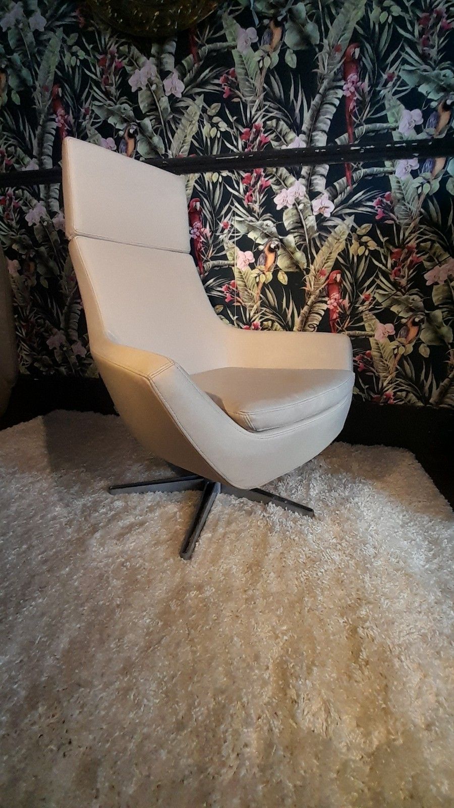 Stylish High Quality Scandinavian Cream Leather Swivel Chair By "Swedese"
