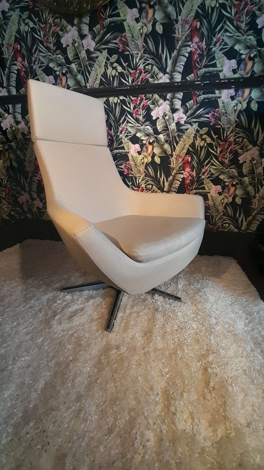 Stylish High Quality Scandinavian Cream Leather Swivel Chair By "Swedese" photo buy
