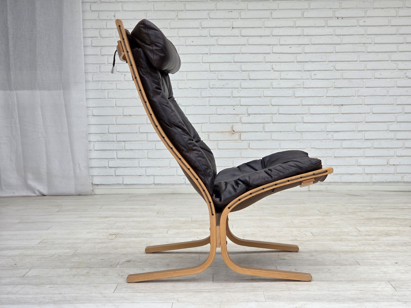 photo furniture 1970s, Norwegian Design By Ingmar Relling, Lounge Chair Model "Siesta".