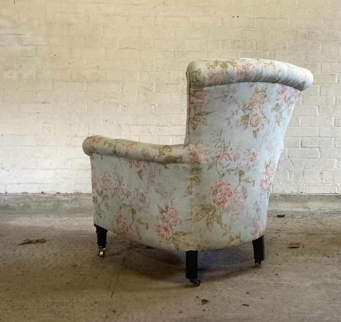 Pair Of Antique Woodstock Style Armchairs photo Furniture