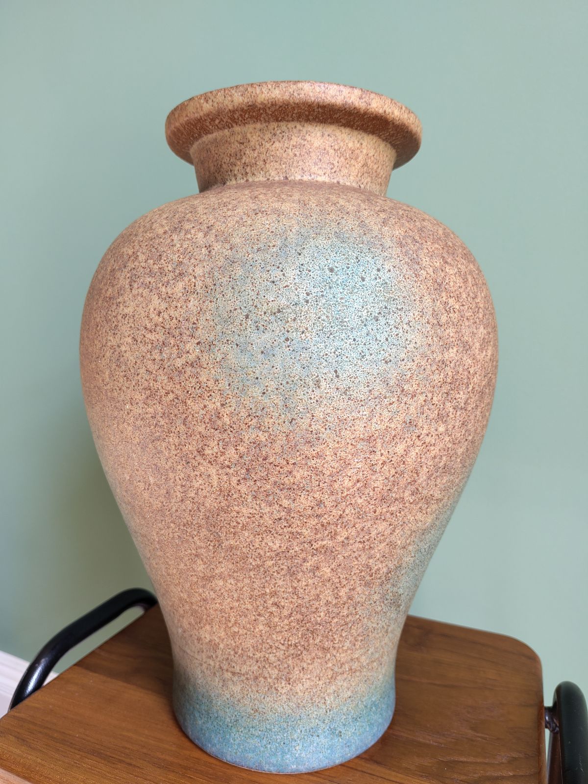 Dümler & Breiden 670‑41 Mid‑Century Floor Vase With Subtle Green‑Blue Accents On Fat‑Lava Base (41 Cm) photo Art