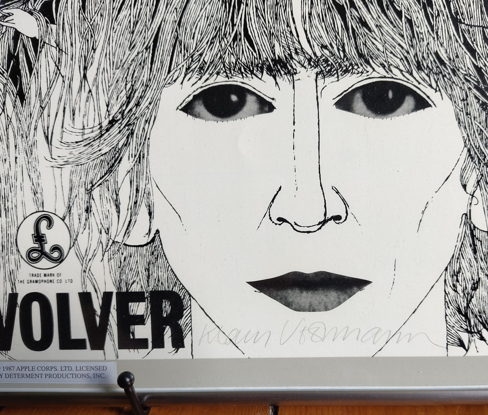 Signed & Numbered Klaus Voormann “Revolver” Print – Limited Edition 88/100 (Framed, 50×50 Cm) photo furniture