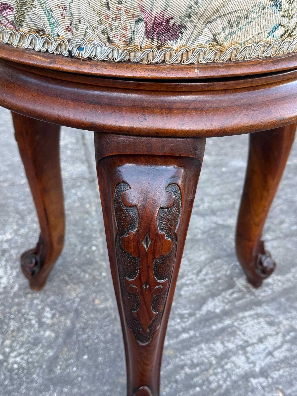 Early 20th Century Adjustable Piano Stool – Victorian Revival Carved Walnut Seat, C.1920–30 photo buy