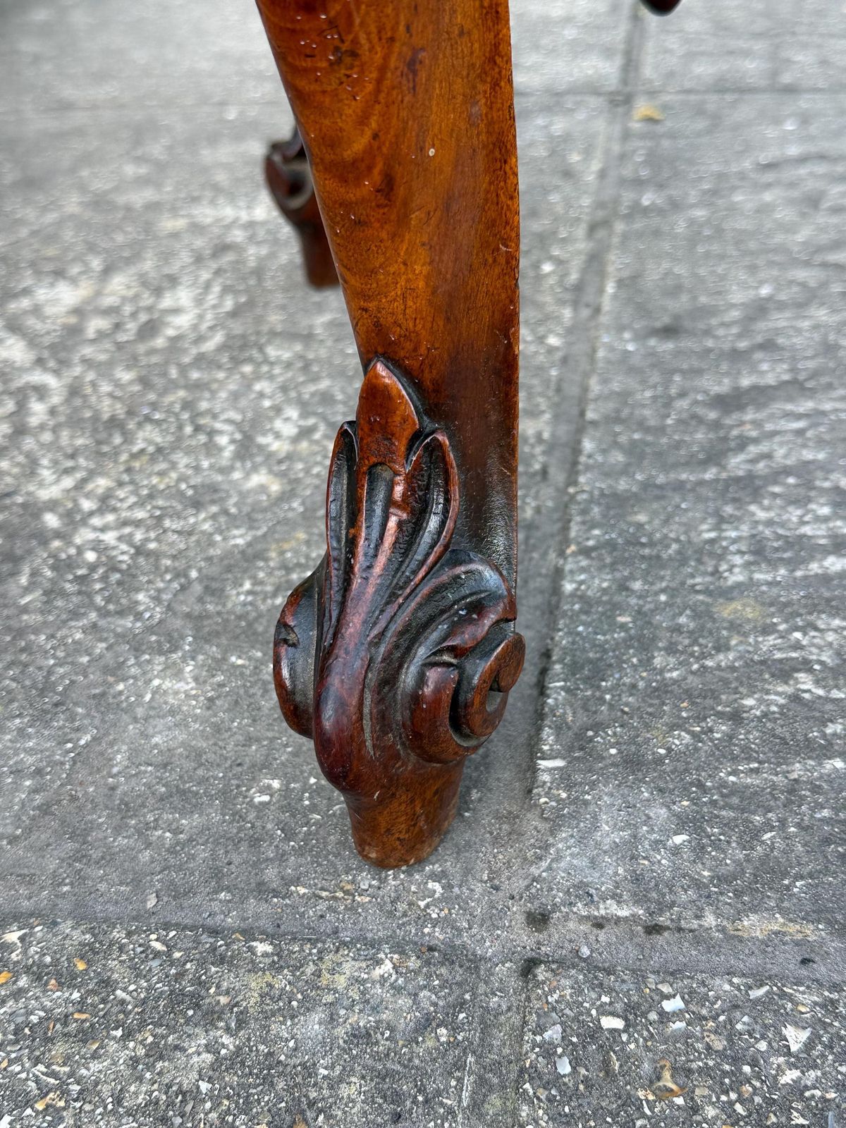 photo buy Early 20th Century Adjustable Piano Stool – Victorian Revival Carved Walnut Seat, C.1920–30