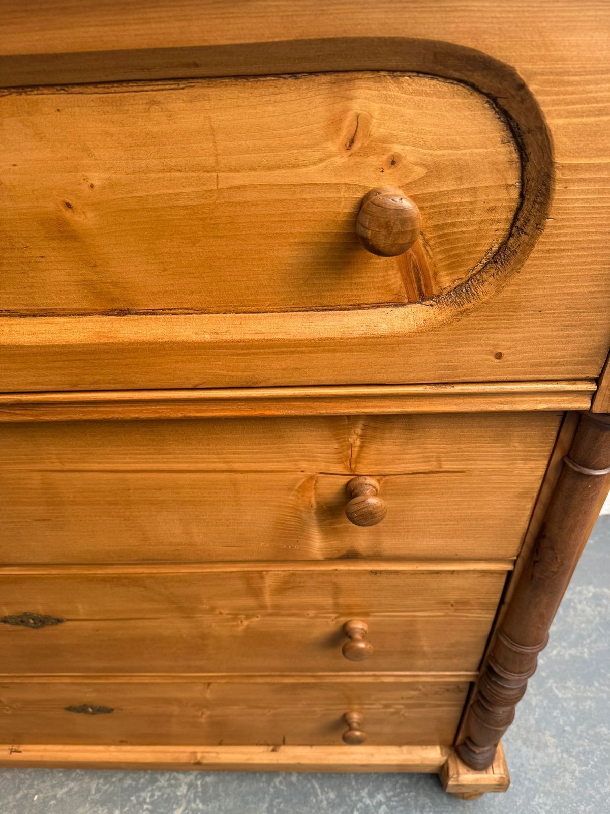 An Amazingly Waxed Huge Victorian Hungarian 4 Drawer Chest Of Drawers photo vinterior
