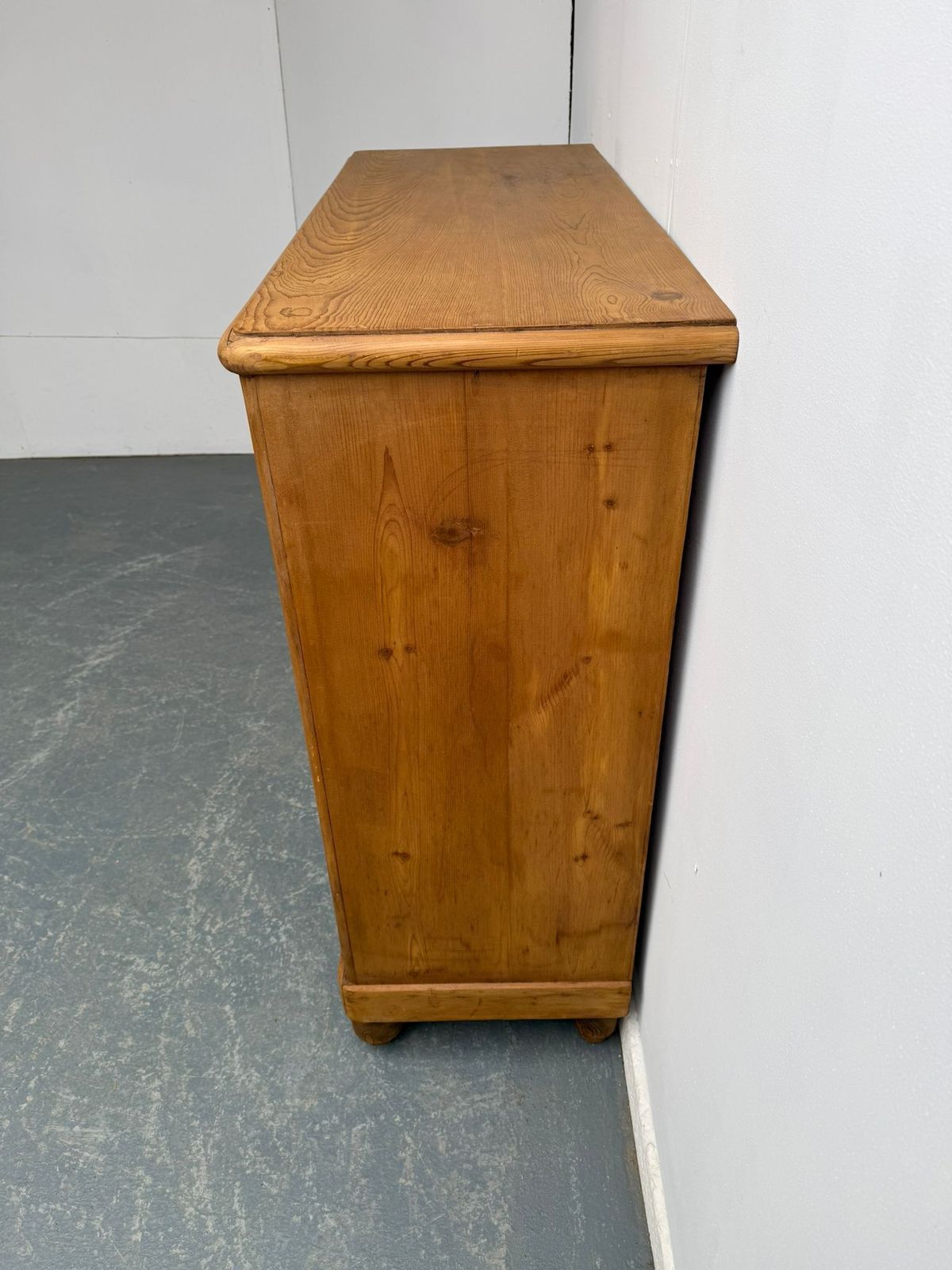 A Very Large Classic English Antique Pine 5 Drawer Waxed Chest Of Drawers photo Furniture