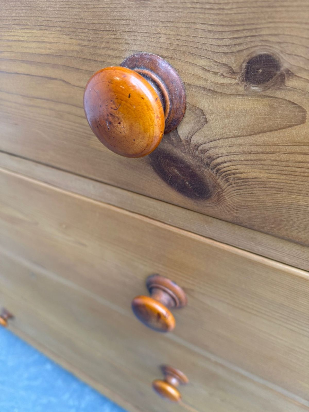 Furniture A Very Large Classic English Antique Pine 5 Drawer Waxed Chest Of Drawers photo