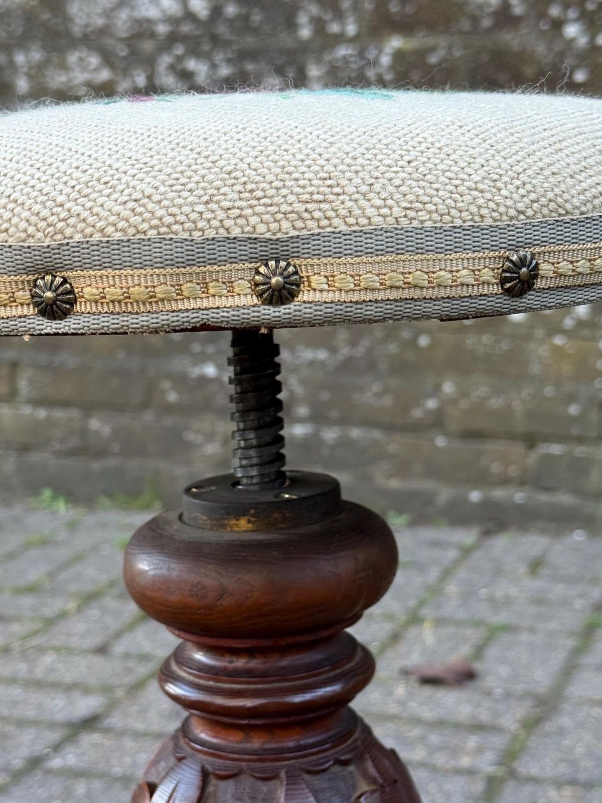Antique Victorian Carved Piano Or Accent Stool – Adjustable Wooden Stool With Needlepoint Floral Seat photo 245.0