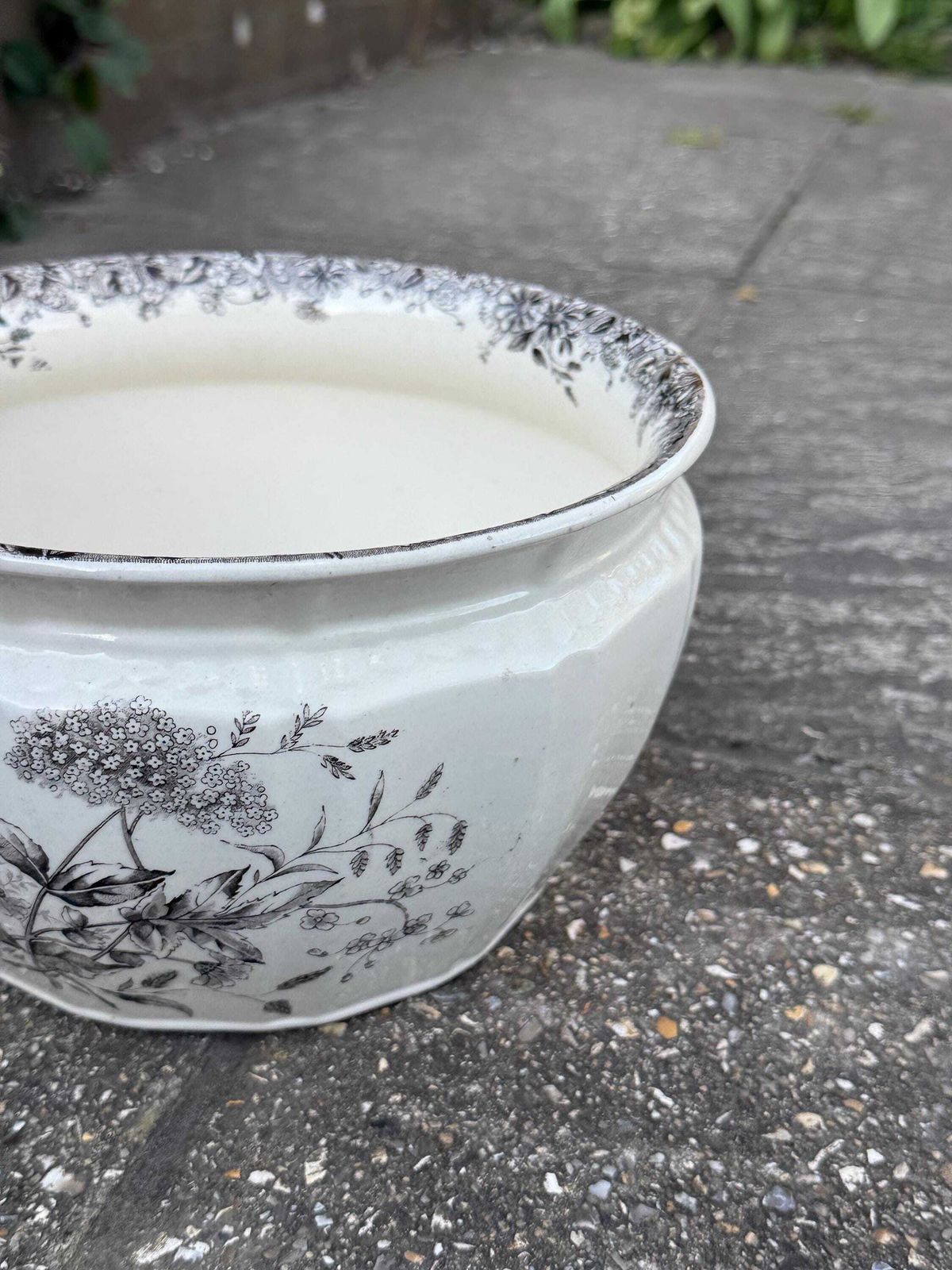 photo vinterior Vintage English Chamber Pot / Planter – K And Co Meadow Sweet Transferware – Black & White Floral Ceramic Jardinière