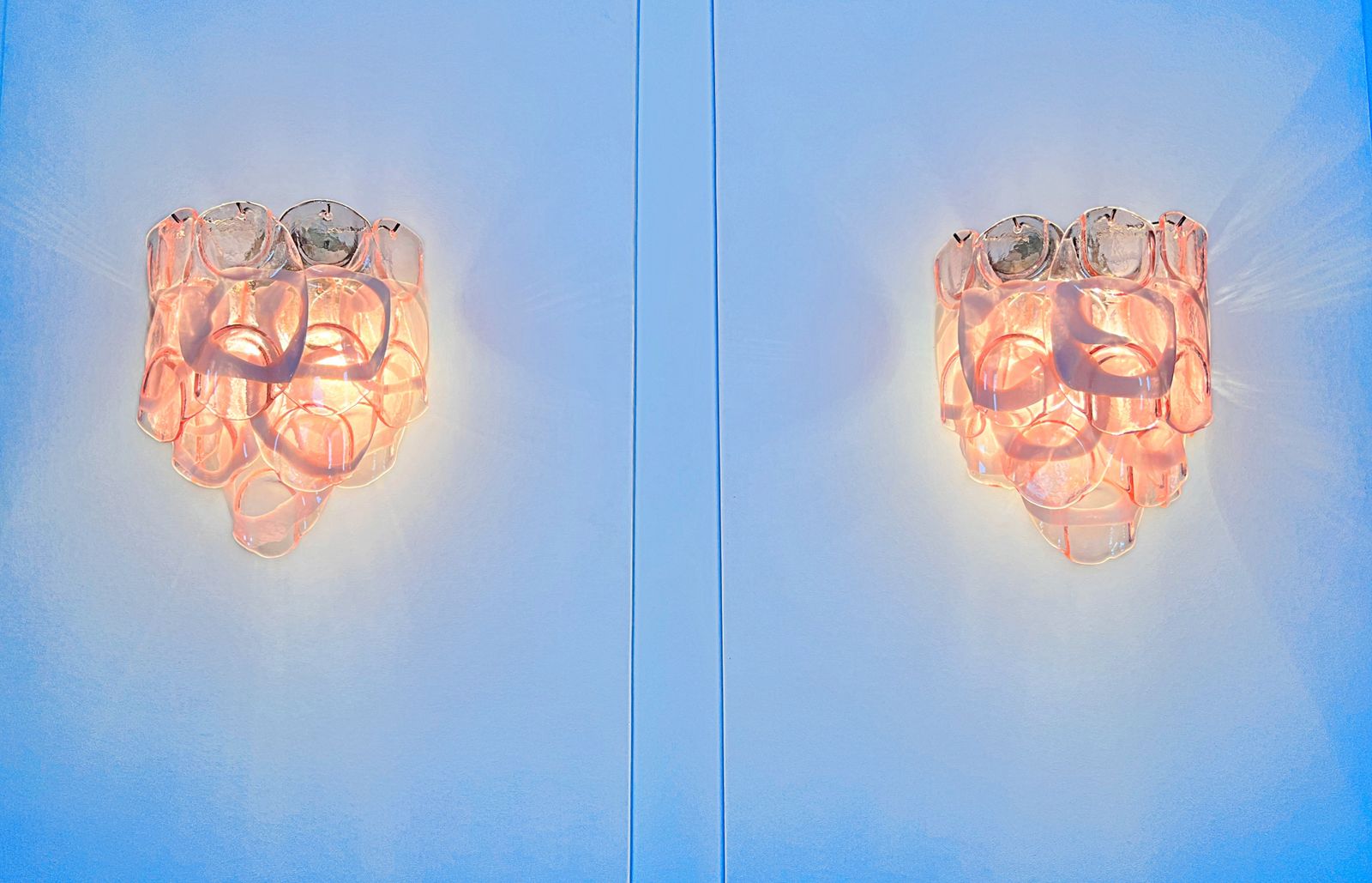 photo vinterior Pair Of Vintage Italian Murano Wall Lights   10 Pink Glasses