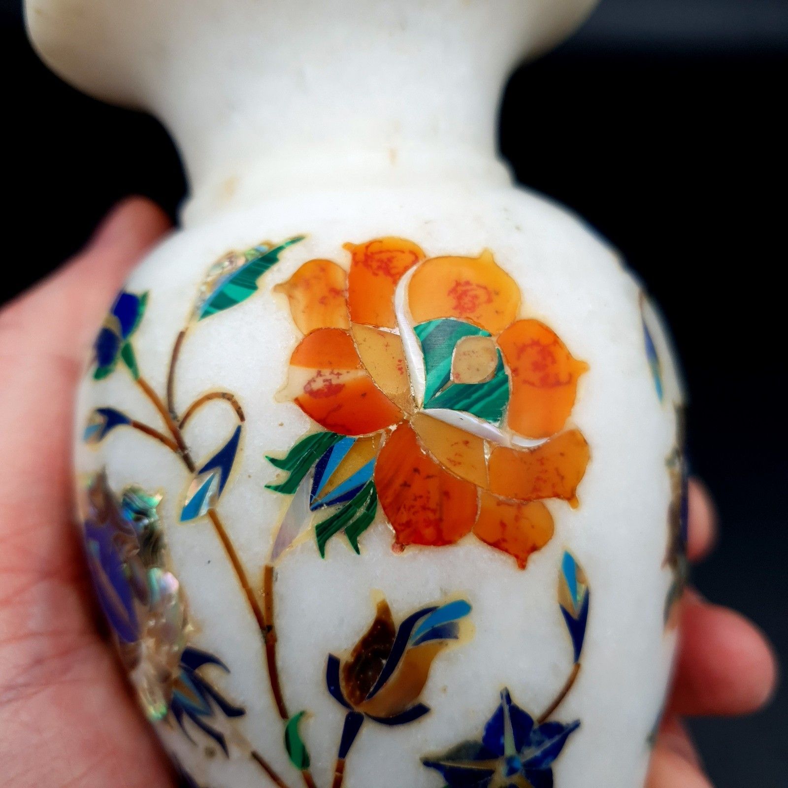 photo furniture White Marble Decor Pietra Dura Art Semi Precious Stones Flower Bud Vase H 18cm