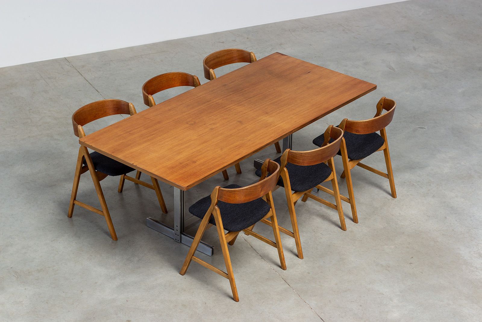 Henning Kjaernulf Model 71 Set Of 6 Dining Chairs In Teak photo for sale