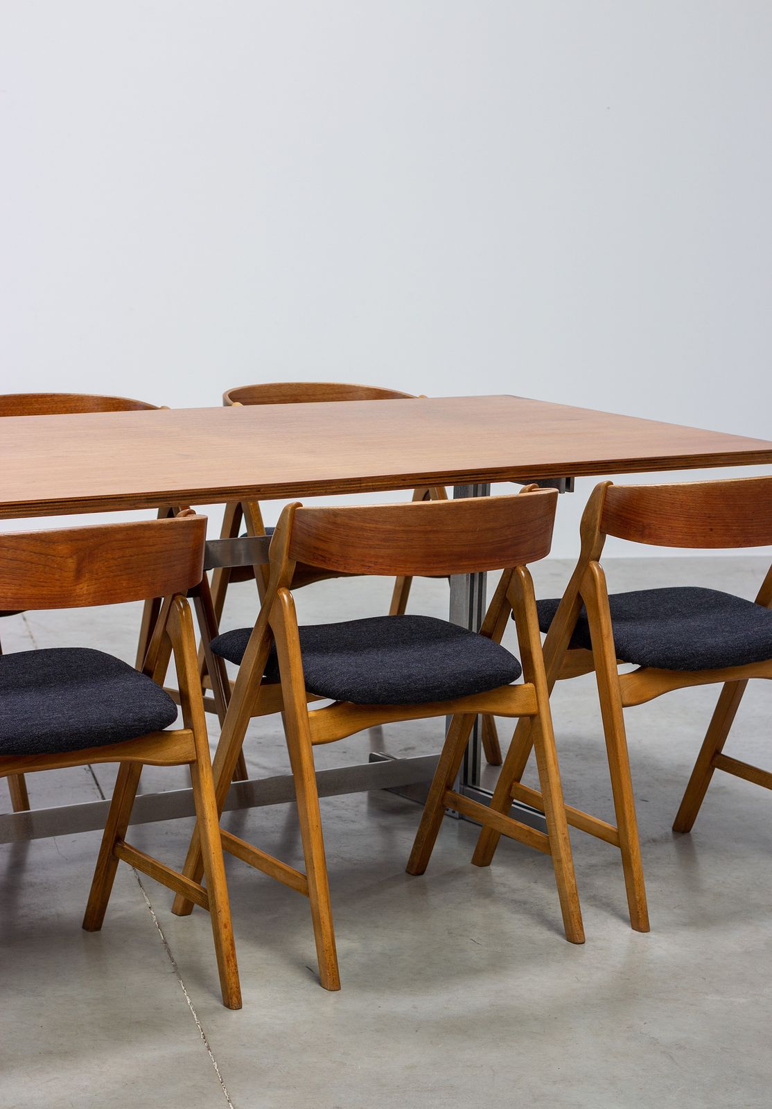 Henning Kjaernulf Model 71 Set Of 6 Dining Chairs In Teak photo Furniture