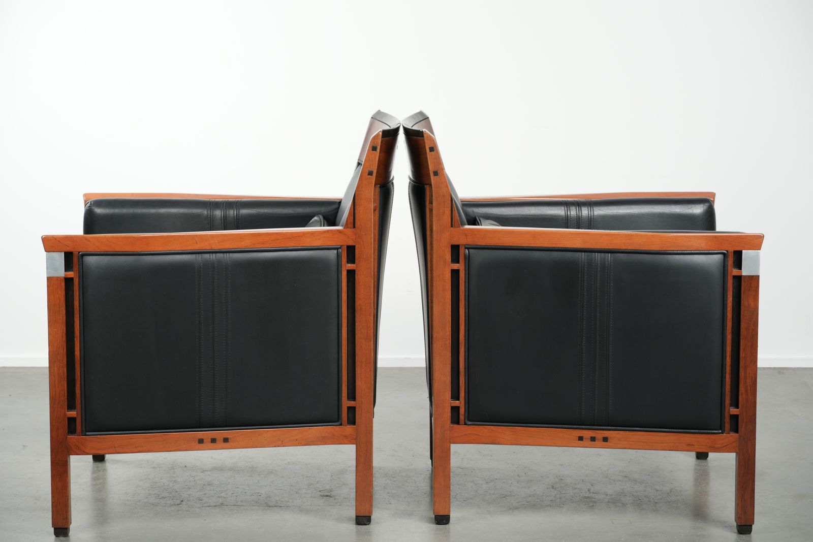 Set Van 2 Art Deco Fauteuils Uit De Decoforma Serie Van Schuitema, Zwart Leer, Goede Staat photo Meubels